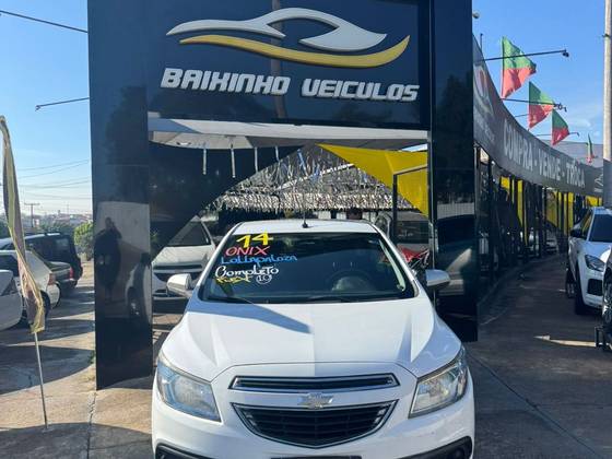CHEVROLET ONIX 1.0 MPFI LOLLAPALOOZA 8V FLEX 4P MANUAL